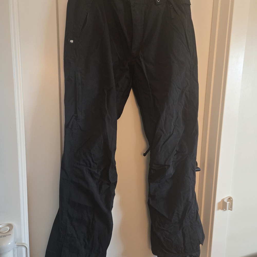 686 Men's Black Snow Pants